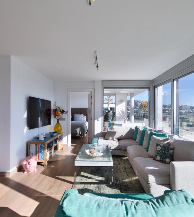 Resa Estates Ibiza te koop penthouse Marina botafoch for sale Ibiza living room.jpeg